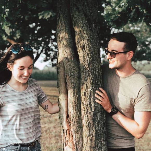 Meet your Posher, Dahlia - Picture 1 of 1